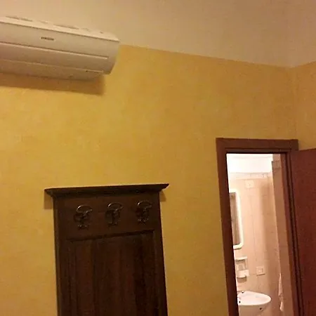 Oda ve Kahvaltı 3 Lati Di Pitagora 2*