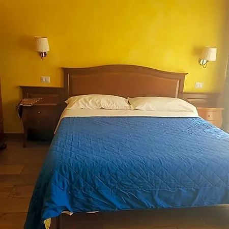 Oda ve Kahvaltı 3 Lati Di Pitagora 2*